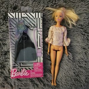 Mattel Barbie with one outfit
